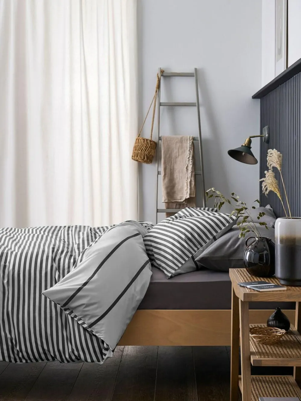 New Next 2 Pack Stripe Reversible Duvet Cover and Pillowcase Set Grey