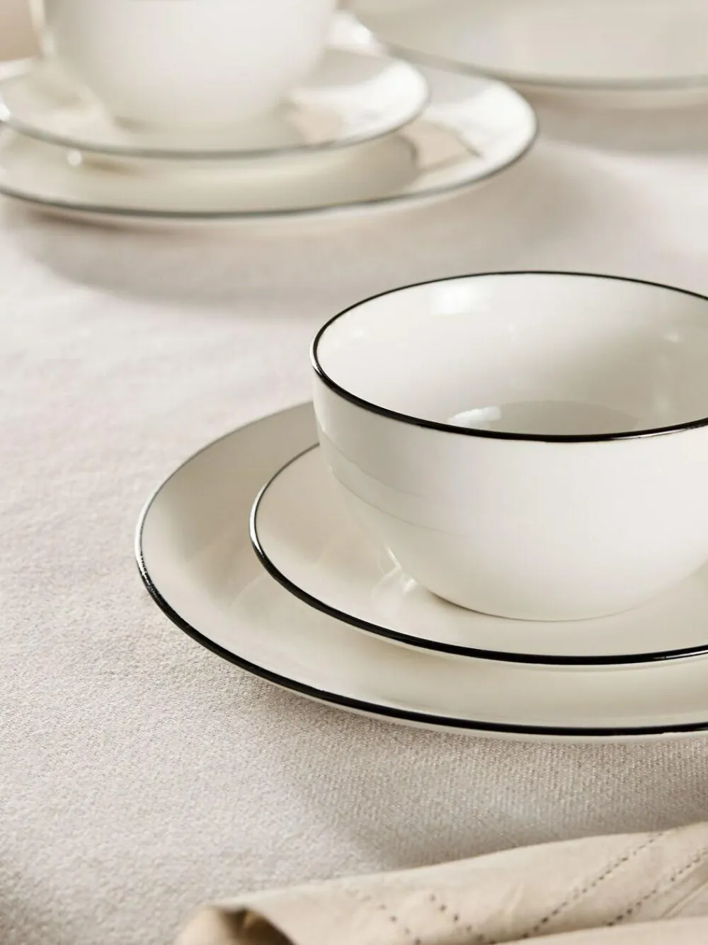 Outlet Next 12 Piece Rim Dinner Set Black And White