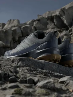 adidas Terrex adidas Terrex Skychaser AX5 GORE-TEX Hiking Trainers^ Sneakers