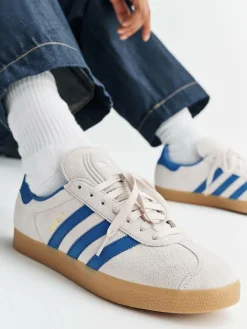 Clearance adidas originals Gazelle Trainers Brown