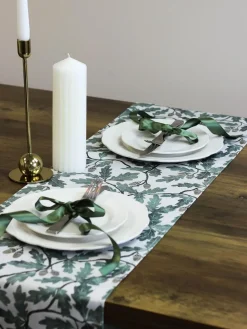 Avalon Home Green Oak 100% Cotton Table Runner^ Branded Kitchenware|Table Linen, Placemats & Coasters