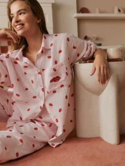 Online Bath & Body Works Pink/Red All Over Lips Button Through Cotton Pyjamas Set
