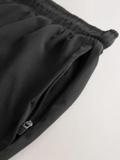 Next Active Cargo Gym Training Shorts Black