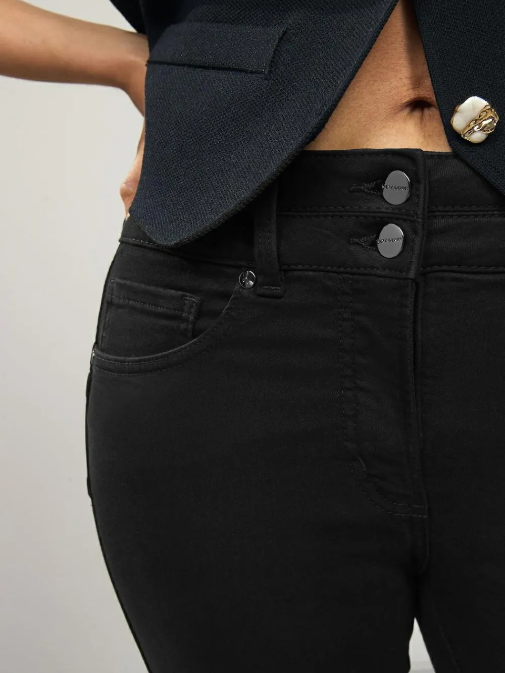 New Next Slim Lift And Shape Jeans Black clean