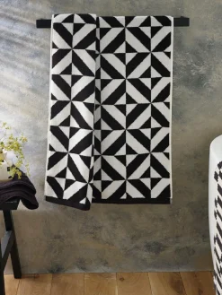 Outlet Next Black Geo Monochrome Egyptian Cotton Towel