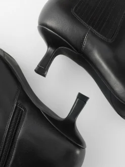 Next Motion Flex Almond Toe Chelsea Style Ankle Boots Black Leather