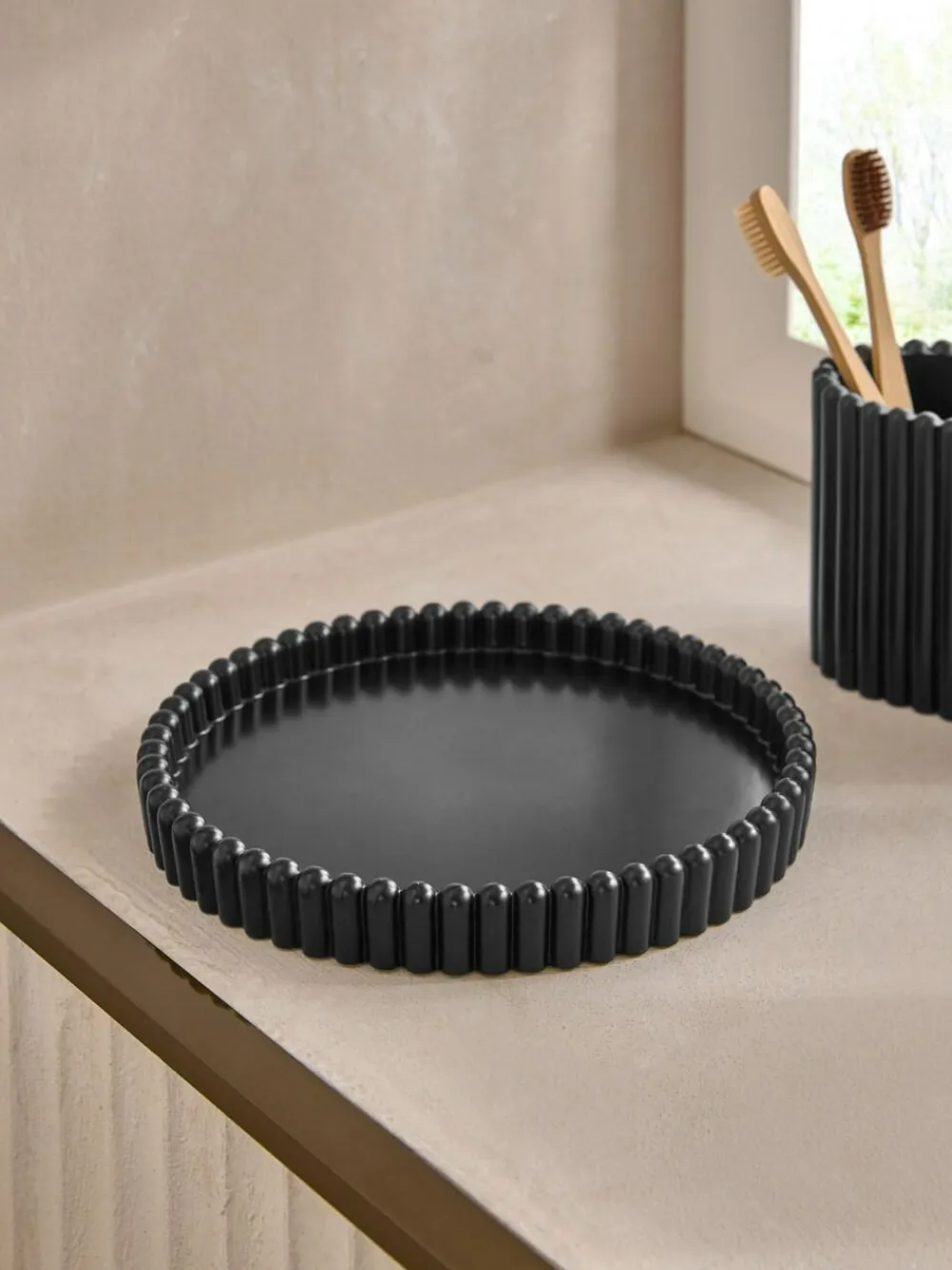 Next Rib Round Tray^ Bathroom Accessories