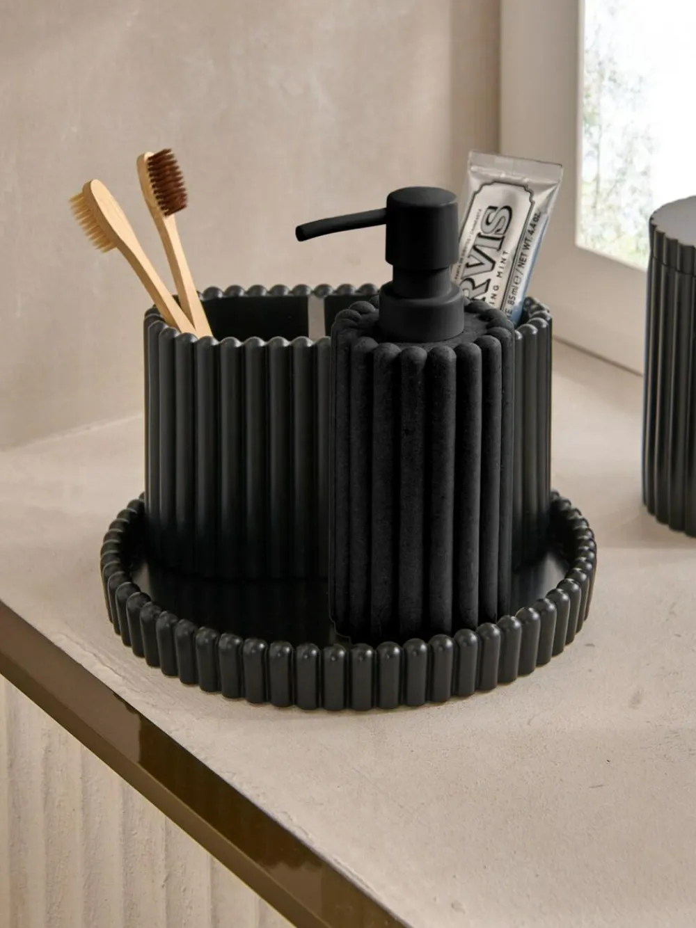 Next Rib Round Tray^ Bathroom Accessories