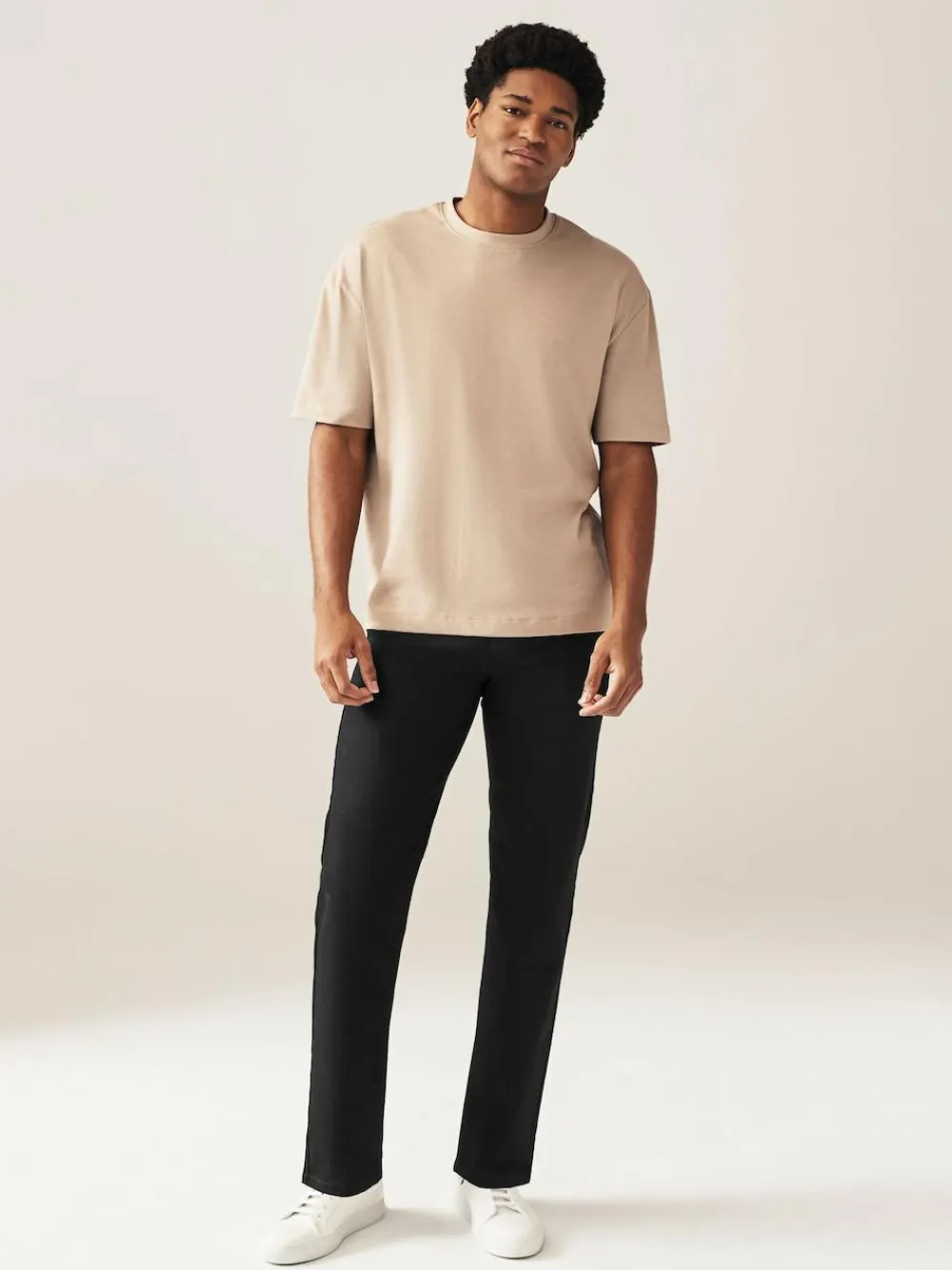 Next Black Solid Single Straight Fit Classic Stretch Jeans^ Jeans|Jeans