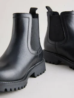 Next Standard Fit (F) Leather Warm Lined Chelsea Boots^BOY School Shoes|Boys Shoes
