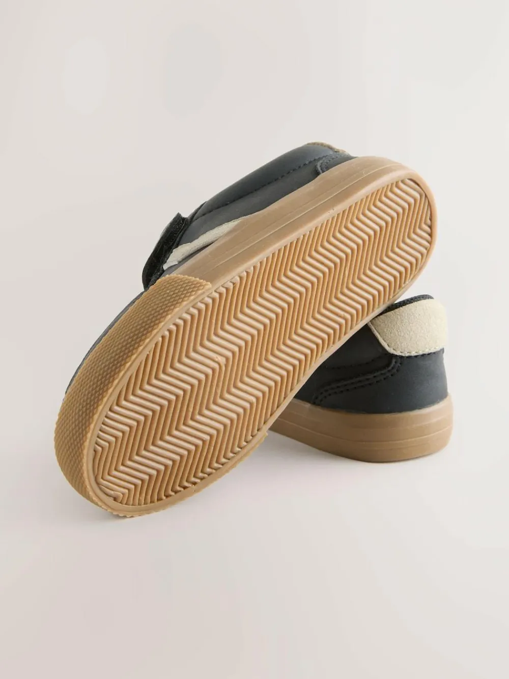 Outlet Next Wide Fit (G) Touch Fastening Elastic Lace Trainers Black