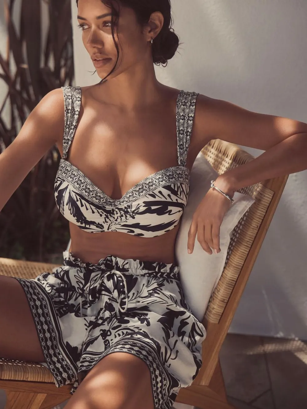 Online Next Black/Cream Palm Wired Bandeau Bikini Top