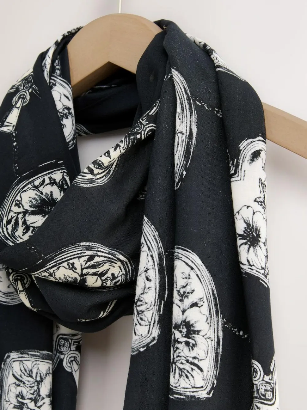 Best Next Black/White Lightweight Scarf Mono Locket Print Scarf