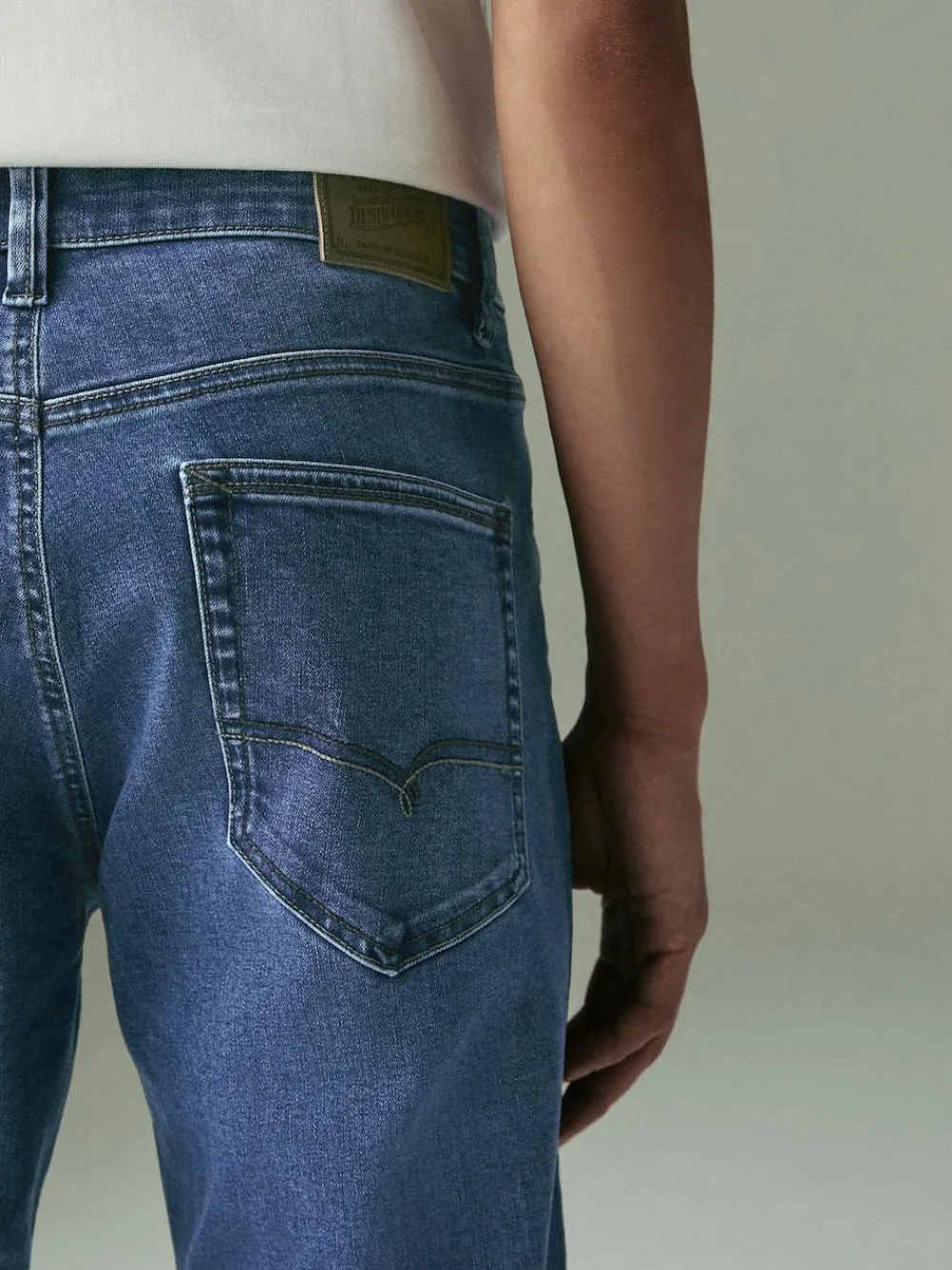 Next Blue Mid Straight Fit Motionflex Jeans^ Jeans|Jeans