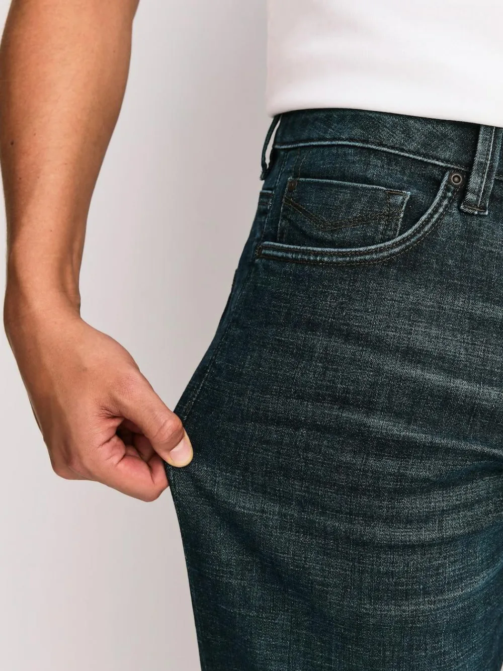 Next Blue Tint Slim Fit Motionflex Jeans^ Jeans|Jeans