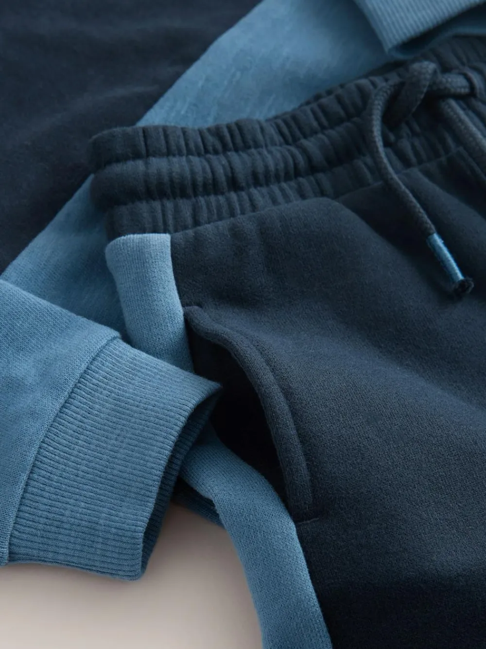 Next Long Sleeve Soft Touch T-Shirt and Joggers Set (3mths-7yrs)^BOY Sets & Co-Ords|Sets & Co-Ords