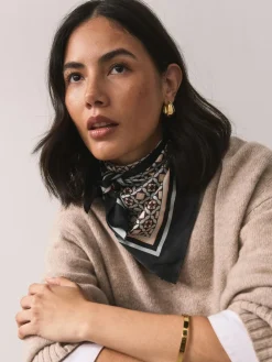 Next Brown Geometric Print Satin Square Scarf^Women Hats, Gloves & Scarves|Hats, Gloves & Scarves