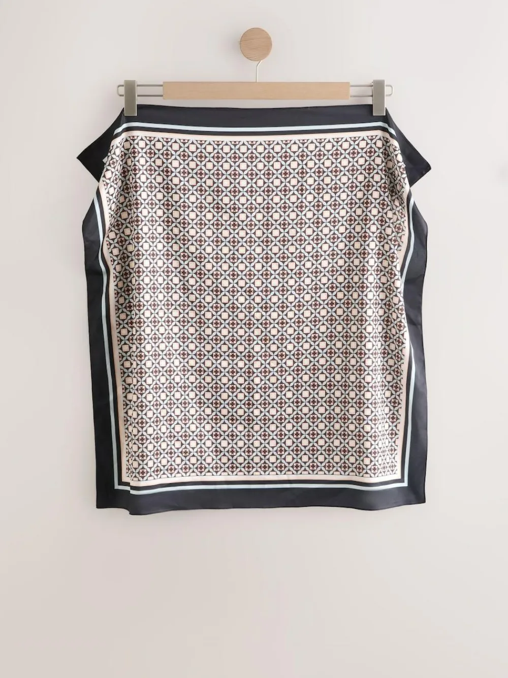 Next Brown Geometric Print Satin Square Scarf^Women Hats, Gloves & Scarves|Hats, Gloves & Scarves