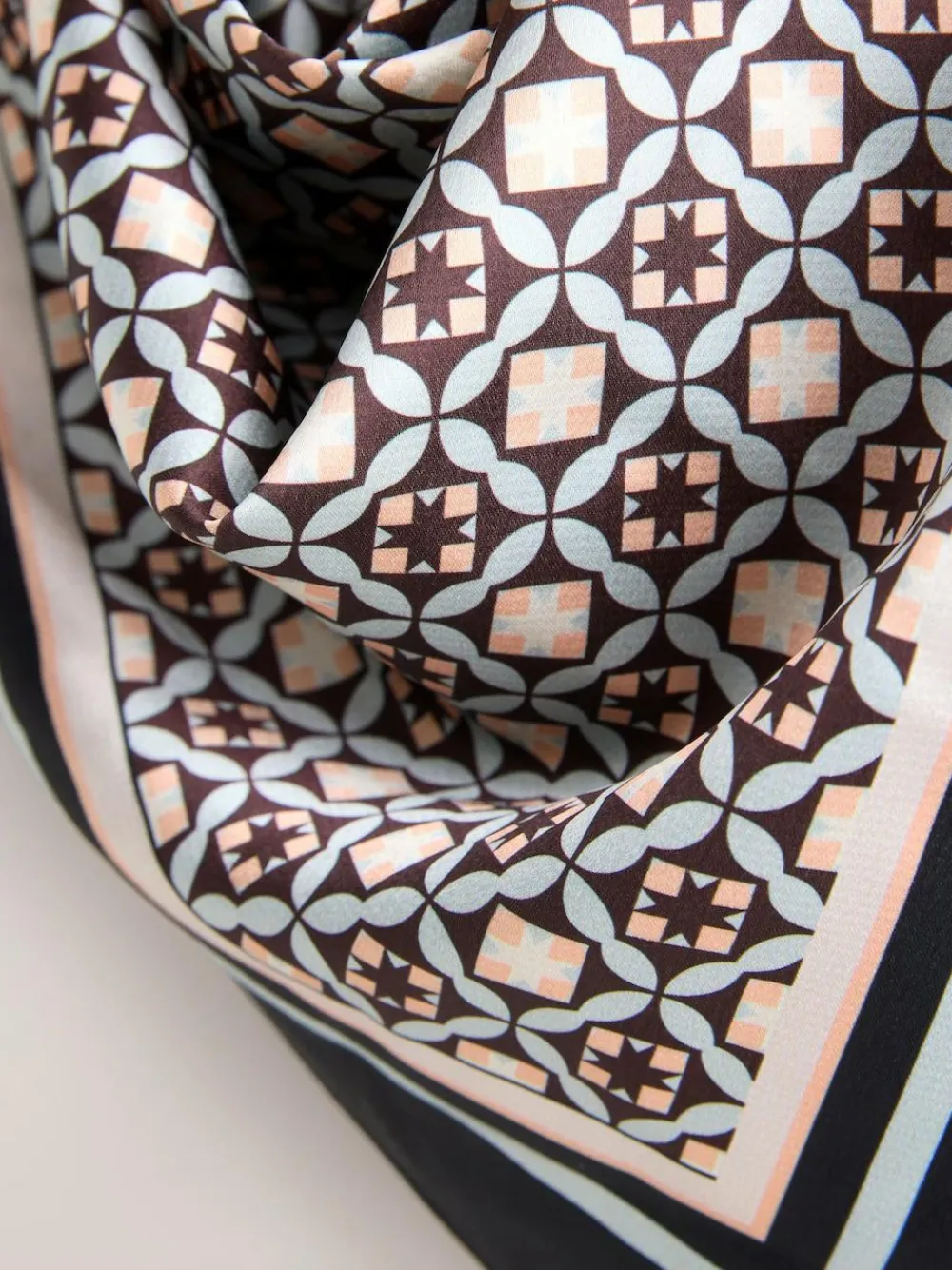 Next Brown Geometric Print Satin Square Scarf^Women Hats, Gloves & Scarves|Hats, Gloves & Scarves