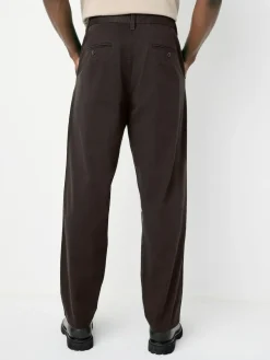 Outlet Next Relaxed Tapered Fit Twin Pleated Stretch Chinos Trousers Brown