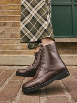 Hot Next Forever Comfort® Lace-Up Ankle Boots Burgundy Red Leather