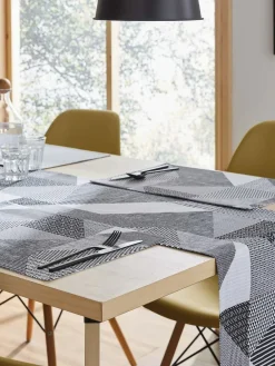 Catherine Lansfield Set of 2 Larsson Geo Wipeable 100% Cotton Placemats^ Branded Kitchenware|Table Linen, Placemats & Coasters