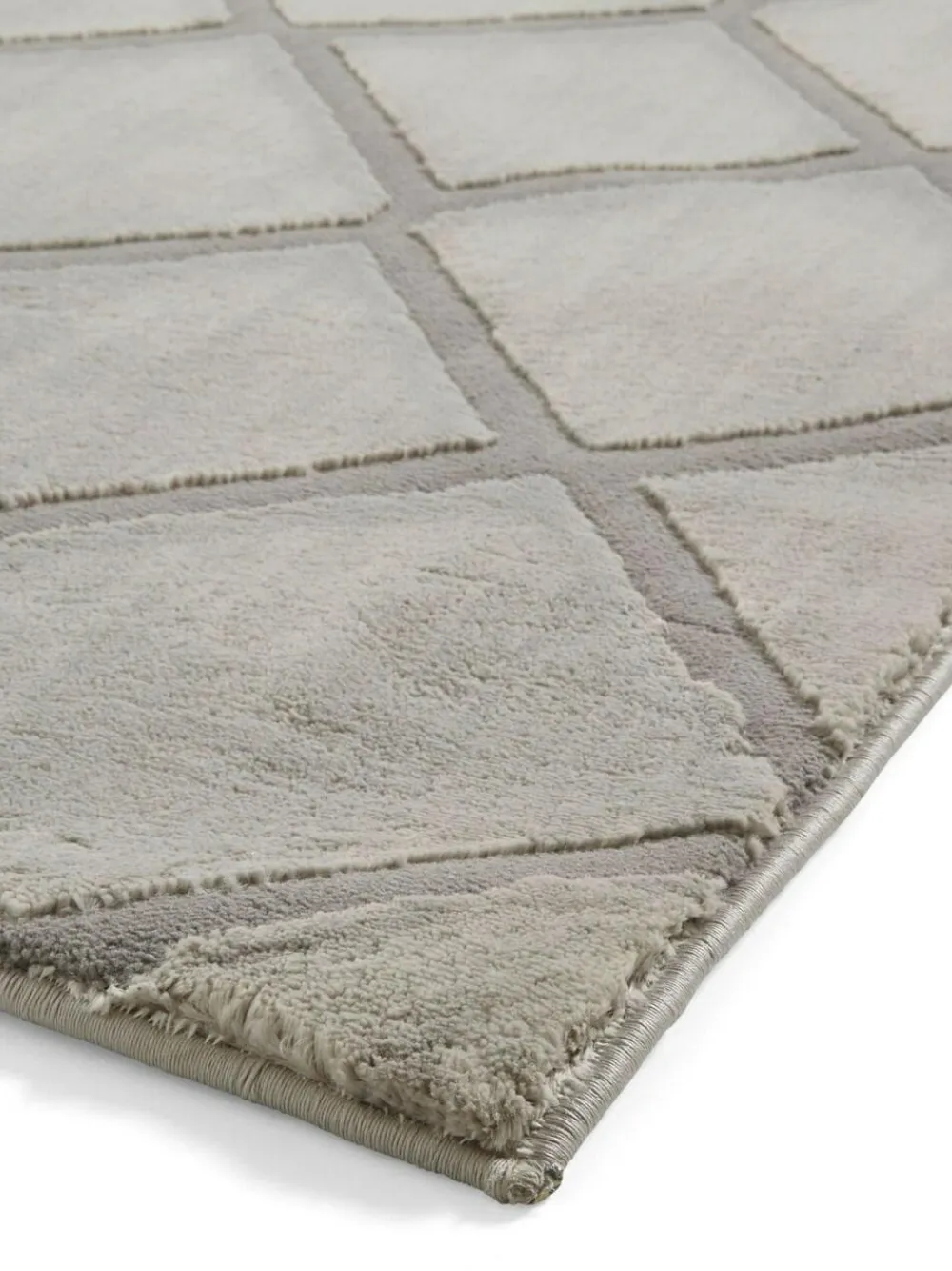 Catherine Lansfield Silver Cosy Diamond Washable Rug