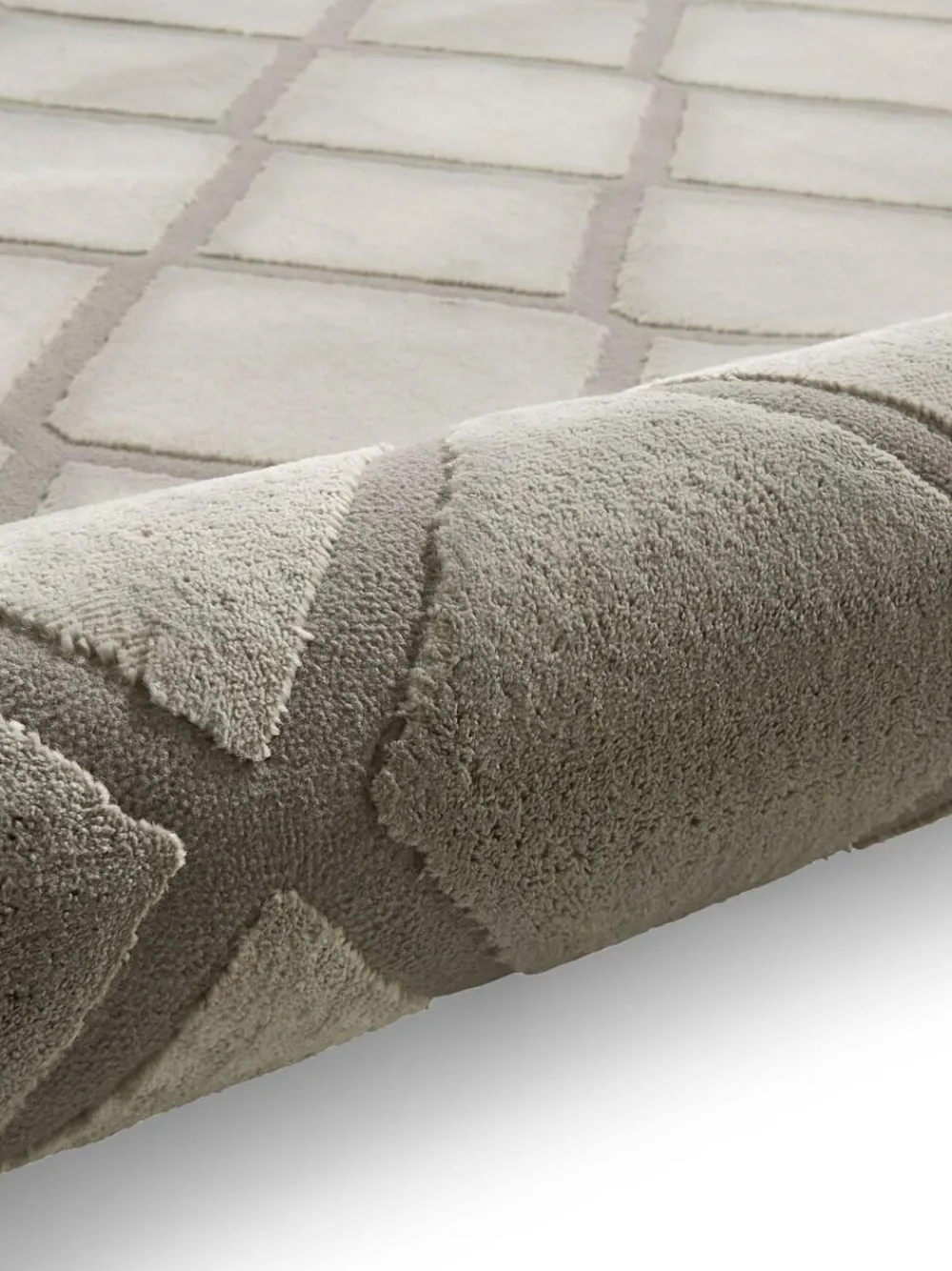 Catherine Lansfield Silver Cosy Diamond Washable Rug