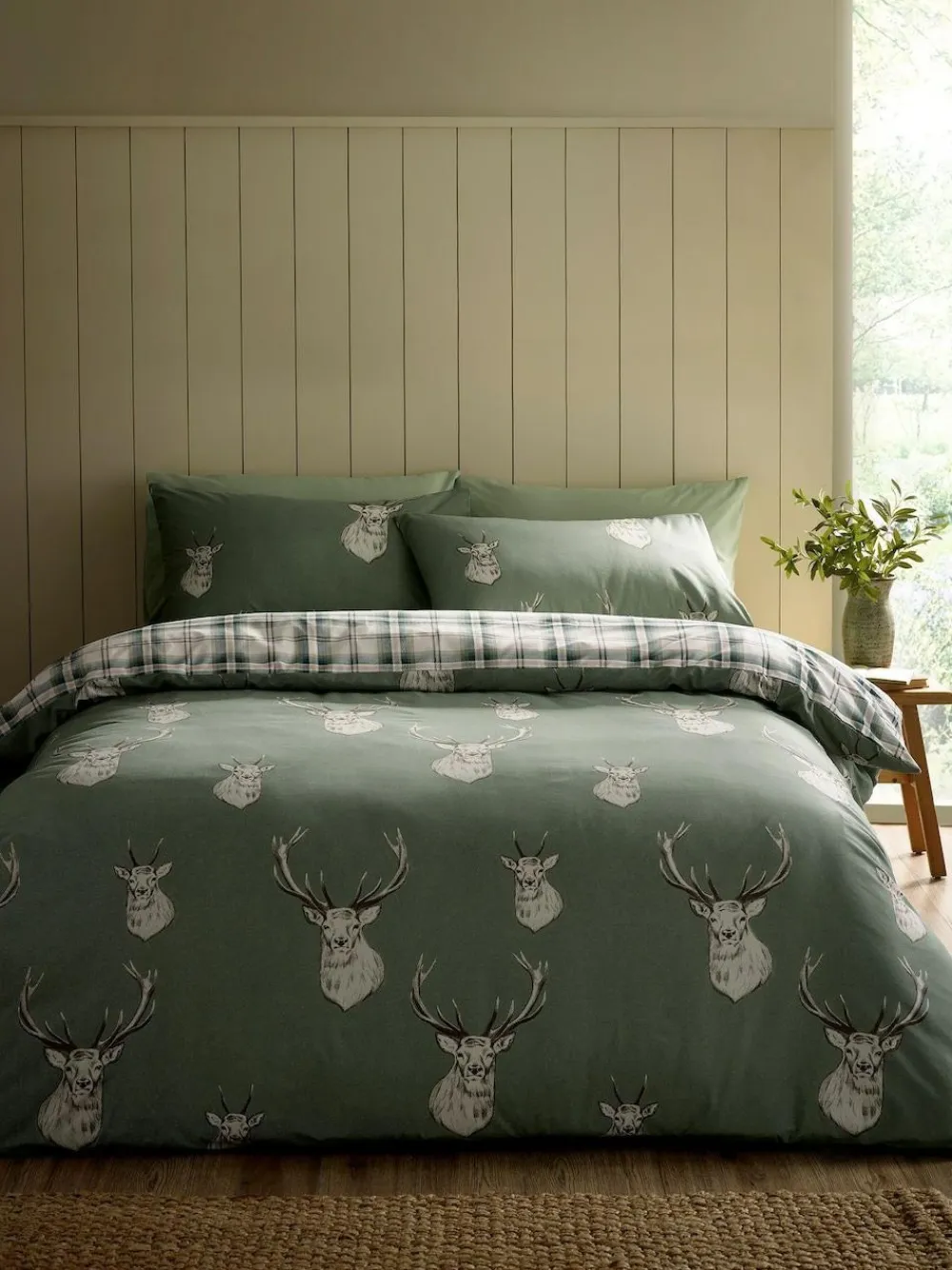 Catherine Lansfield Soft Green Christmas Stag Check Reversible Duvet Cover Set^ Branded Bedlinen