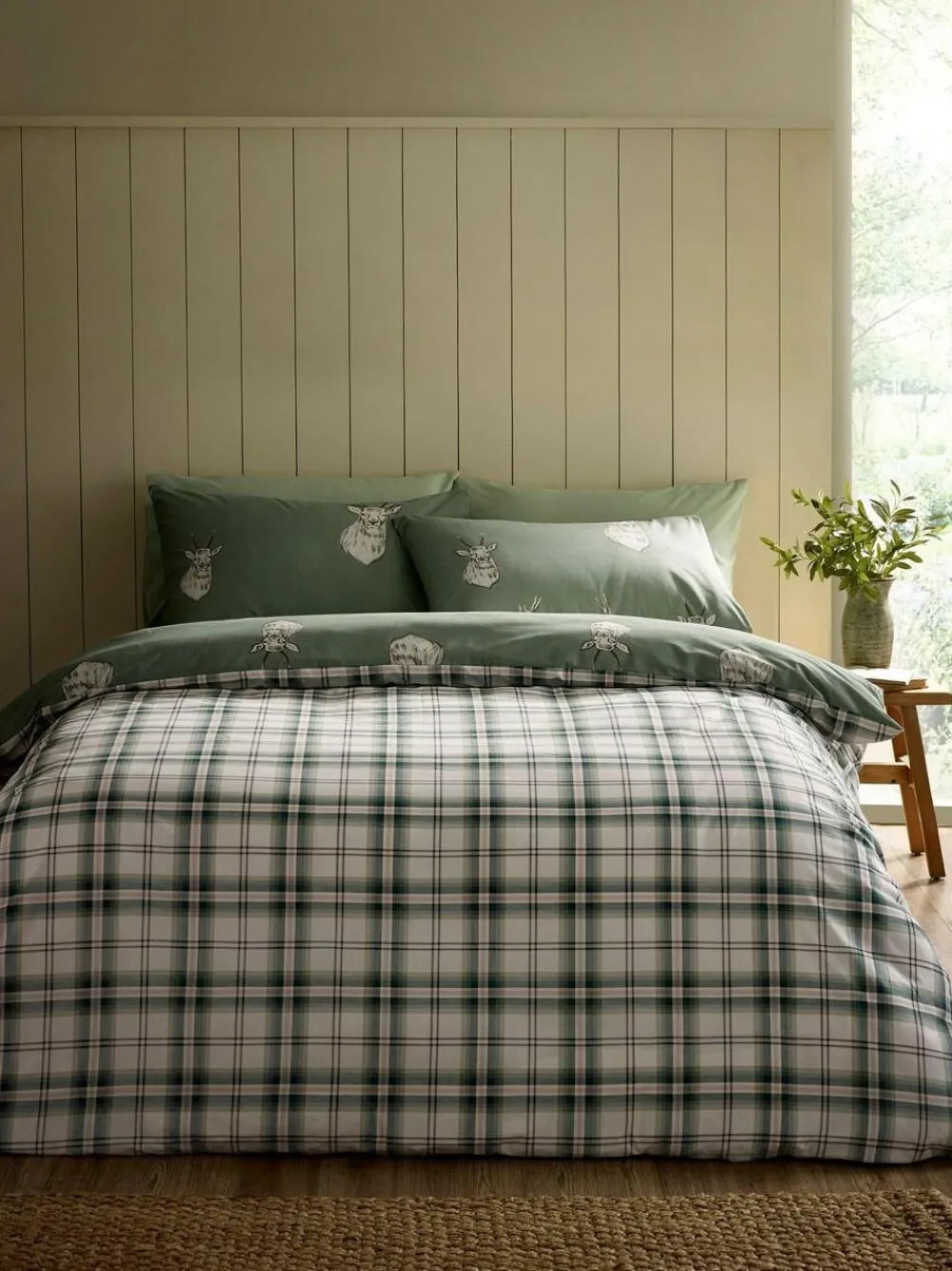 Catherine Lansfield Soft Green Christmas Stag Check Reversible Duvet Cover Set^ Branded Bedlinen