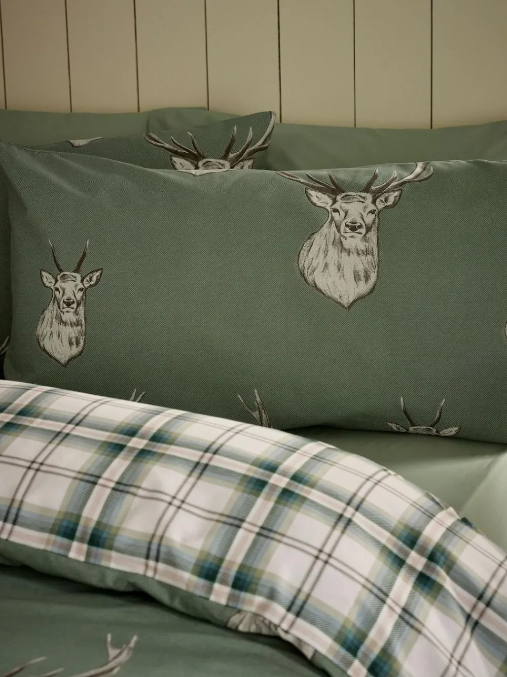 Catherine Lansfield Soft Green Christmas Stag Check Reversible Duvet Cover Set^ Branded Bedlinen