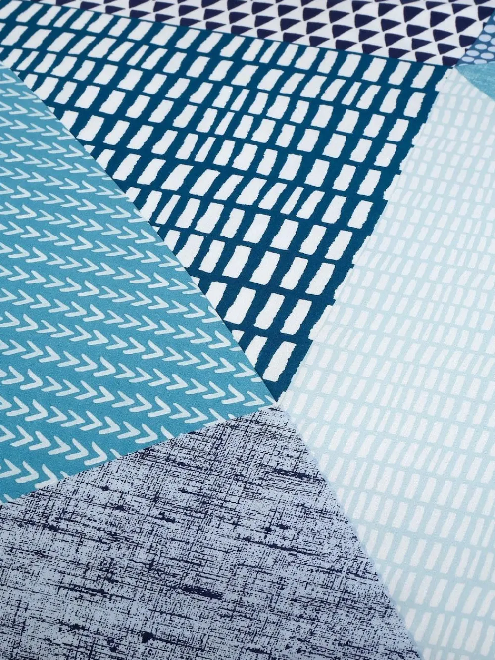 Outlet Catherine Lansfield Teal Blue Larsson Geo Duvet Cover and Pillowcase Set