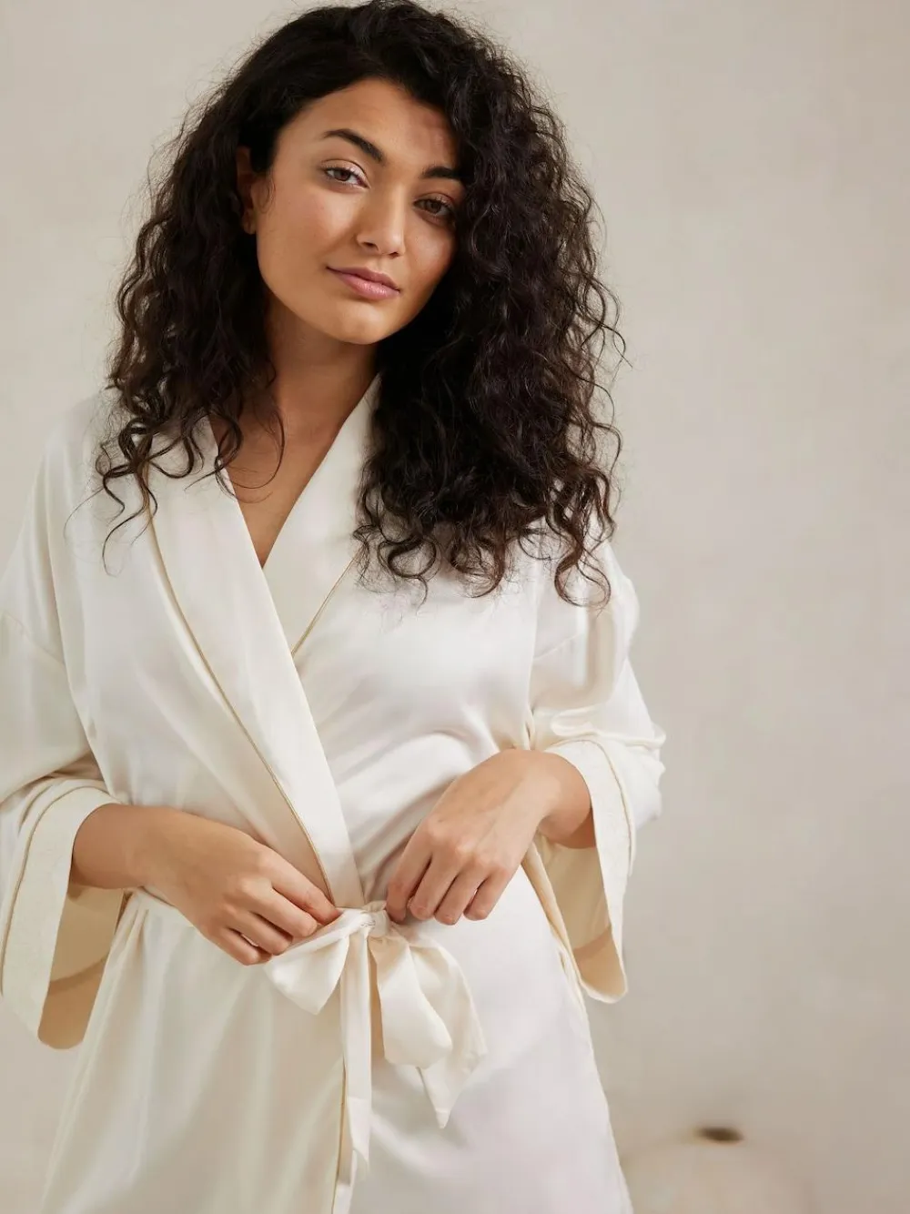 Chelsea Peers White Satin Lace Trim Robe Dressing Gown^Women Bathrobes