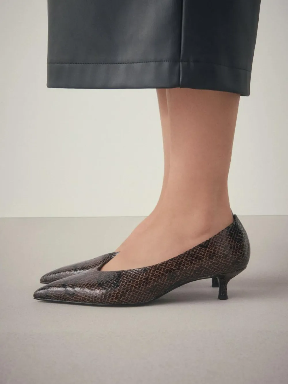 Online Next Standard/Wide Fit Point Toe Low Kitten Heels Shoes Chocolate Brown