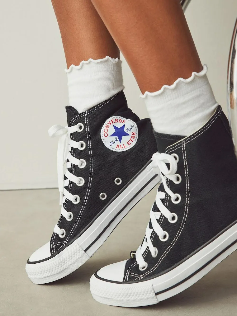 Clearance Converse Standard Fit Chuck Taylor All Star High Trainers Black/White