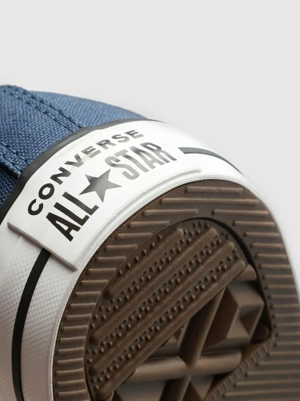 Converse Chuck Ox Trainers^ Sneakers