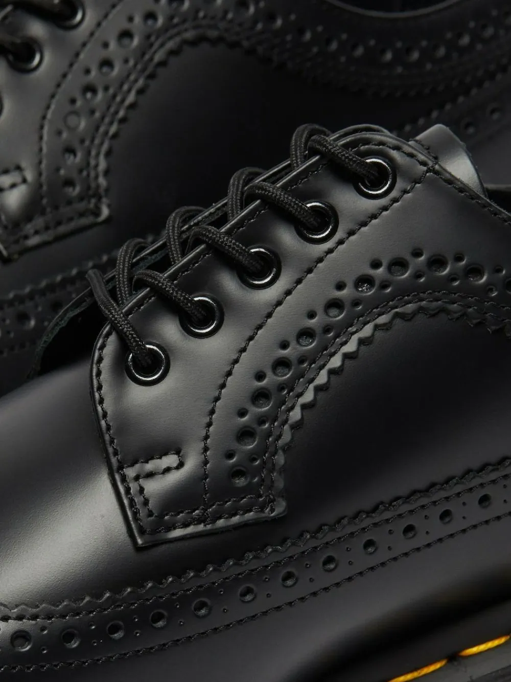 New Dr. Martens Black Unisex 3989 Smooth Brogue Leather Shoes