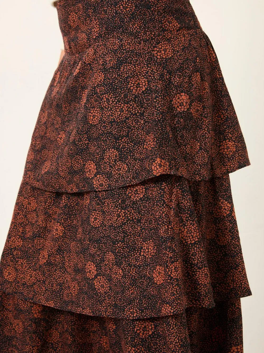 Fat Face FatFace Tonia Black Circle Floral Midi Skirt^Women Skirts