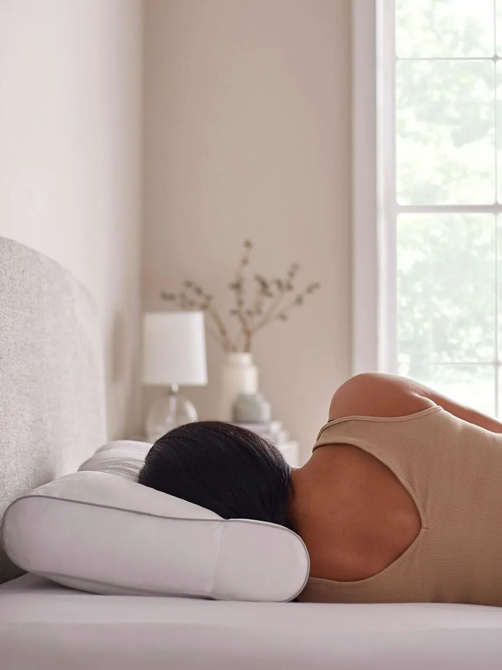 New FBC Medium Cooling Head & Neck White Pillow