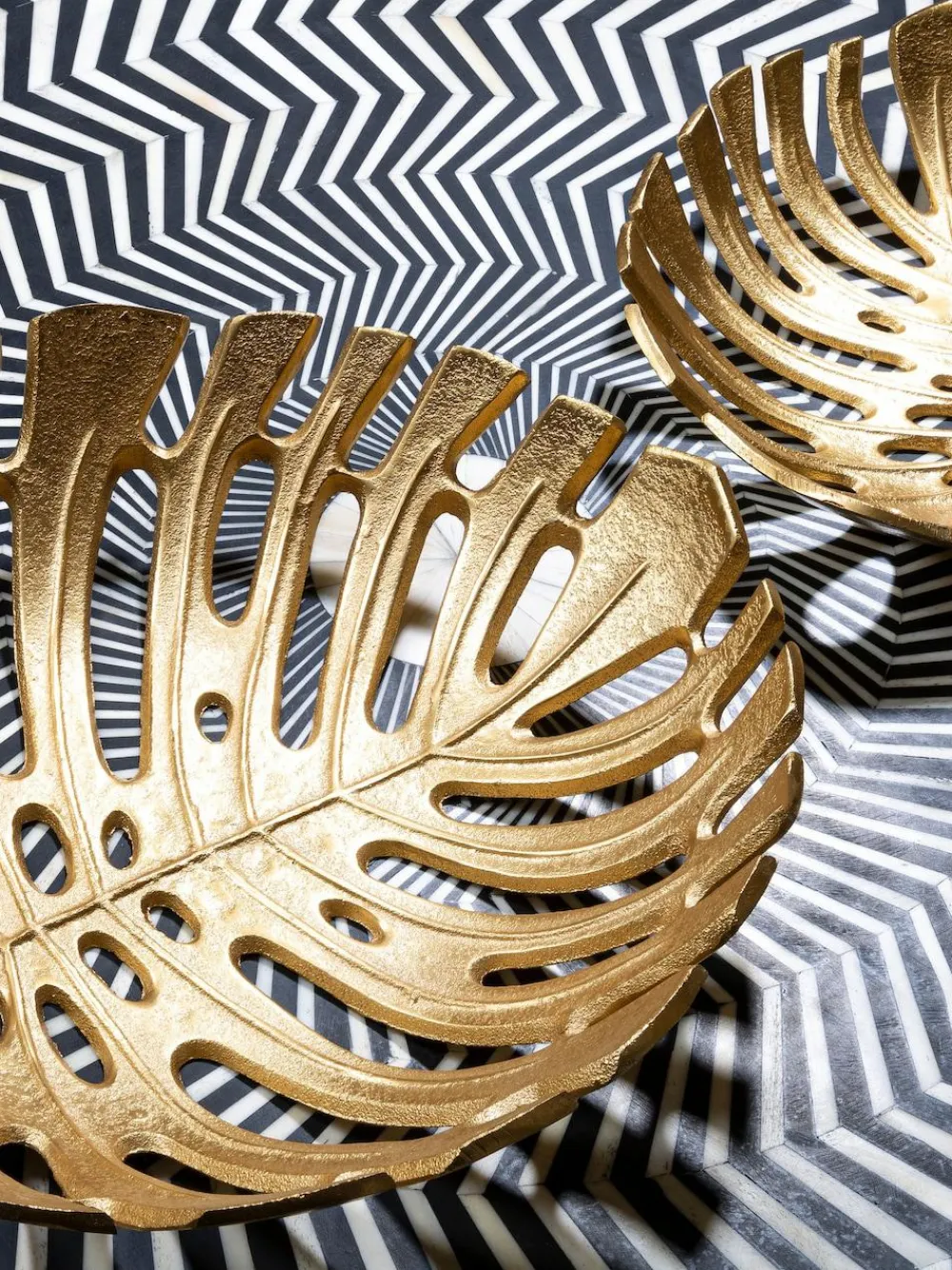 Best Fifty Five South Gold Prato Monstera Leaf Dish