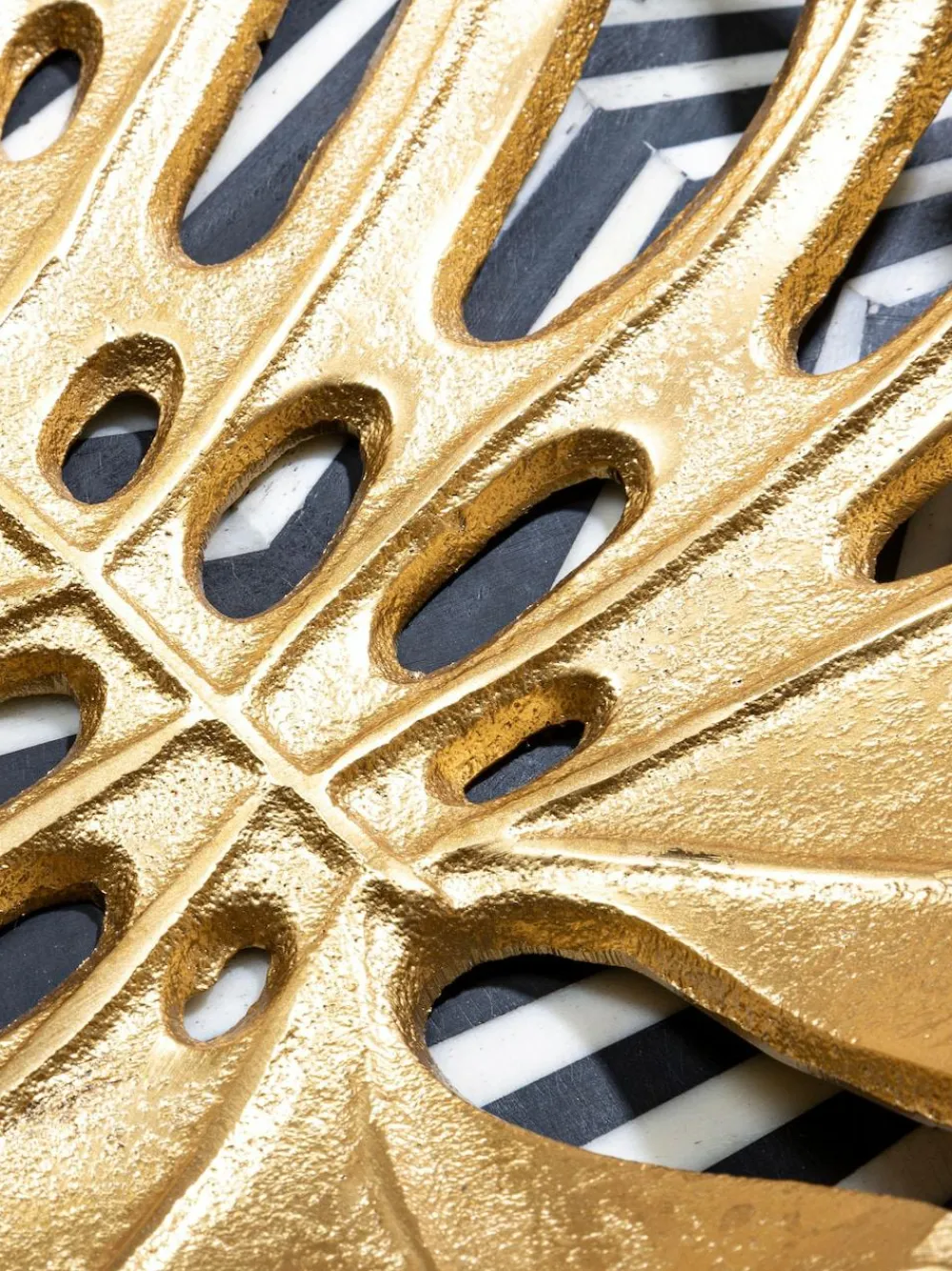 Best Fifty Five South Gold Prato Monstera Leaf Dish