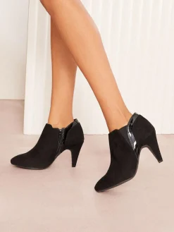 Hot Friends Like These Standard fit Mid Heel Mix Material Ankle Boots Black