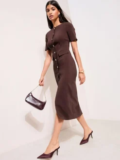 Outlet Friends Like These Sculpting Stretch Button Midi Dress Brown