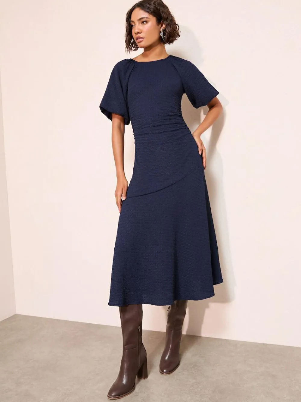 Friends Like These Textured Balloon Sleeve Midi Dress^Women Occasionwear|Occasion Dresses