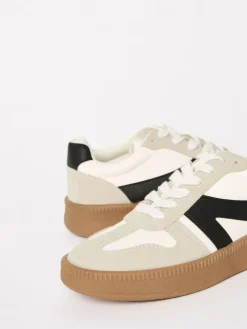 Friends Like These White Black Standard Fit Lace Up Retro Gumsole Sports Trainers^Women Sneakers