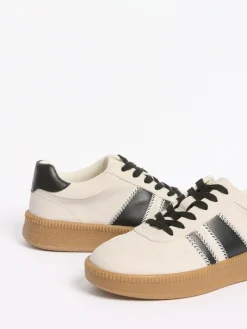 Online Friends Like These White/Black Standard Fit Lace Up Retro Gumsole Sports Trainers