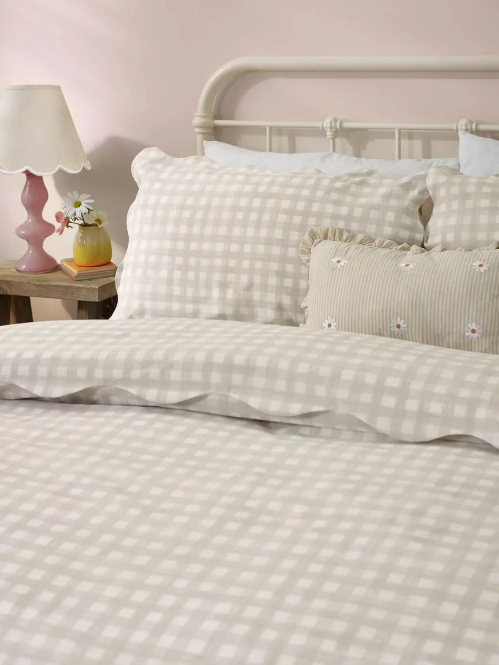 Furn Natural Scalloped Edge Gingham Duvet Set