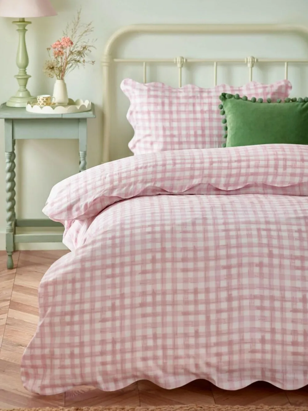 Best Furn Pink Scalloped Edge Gingham Duvet Set