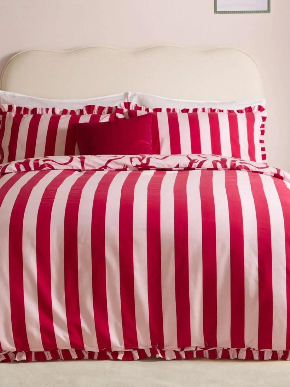 Furn Pink/Red La Vie En Bows Reversible Ruffle Duvet Cover and Pillowcase Set^ Branded Bedlinen|Bedsets & Duvet Covers