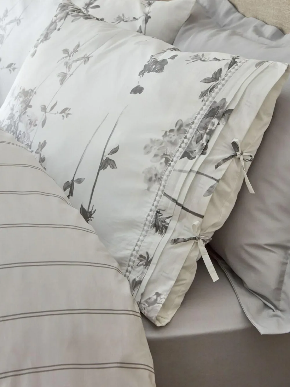 Discount Next Grey/White 200 Thread Count 100% Cotton Floral Duvet Cover and Pillowcase Set